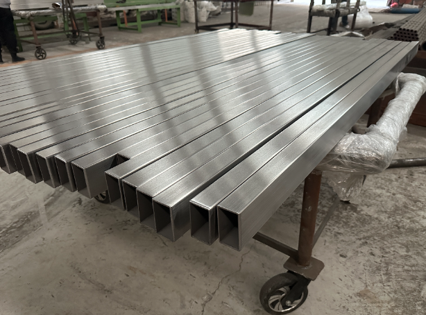 贵港新能源汽车用不锈钢方管 现货